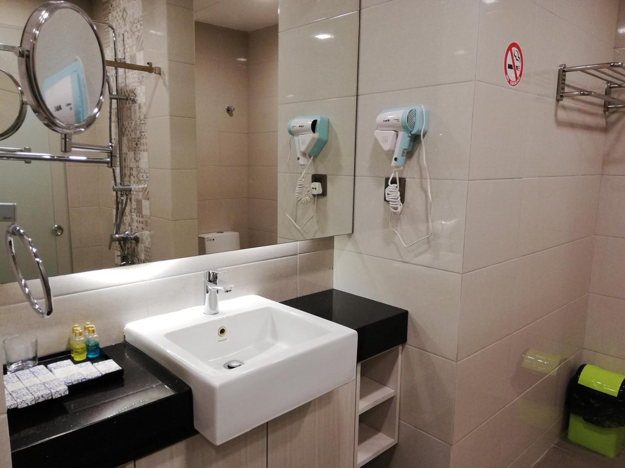 Ease Hotel Κότα Κιναμπαλού Εξωτερικό φωτογραφία