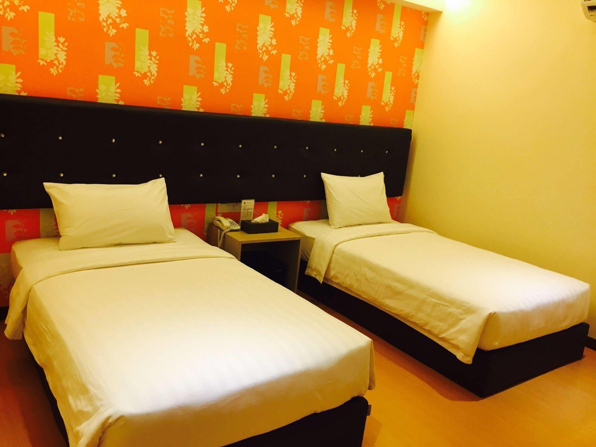 Ease Hotel Κότα Κιναμπαλού Εξωτερικό φωτογραφία
