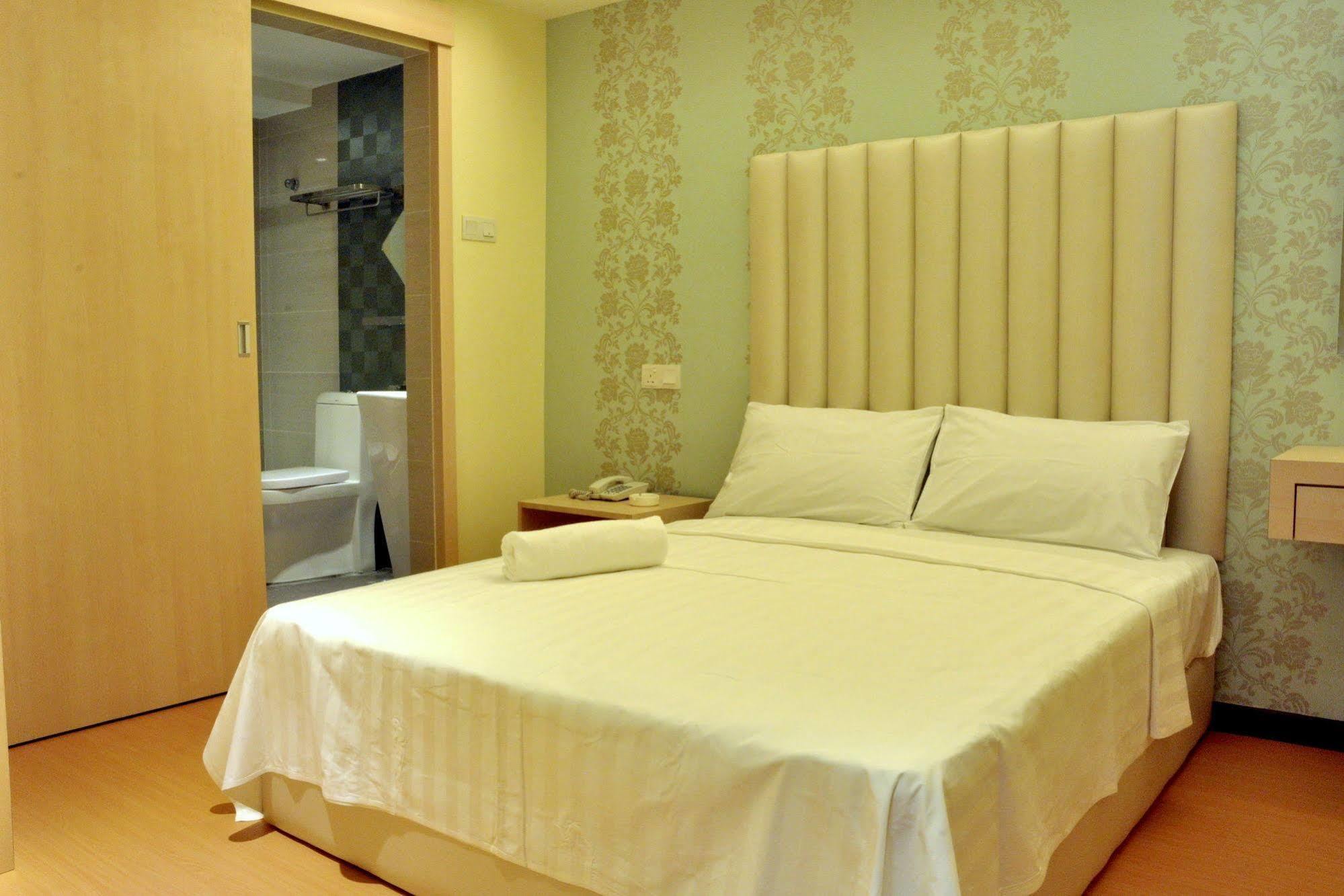 Ease Hotel Κότα Κιναμπαλού Εξωτερικό φωτογραφία